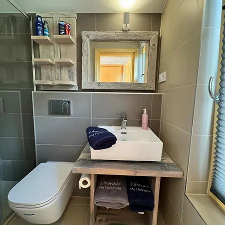 102 Tiny House In Erster Reihe Mit Kamin & Blick Ins Gruene בית נופש